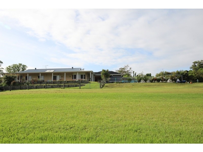 8 Summerland Place, Wingham NSW 2429