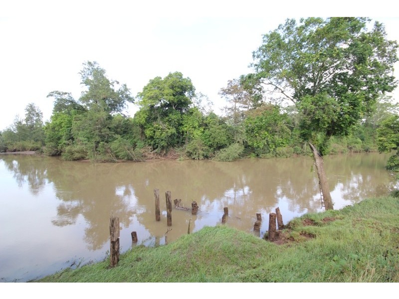 8 Summerland Place, Wingham NSW 2429