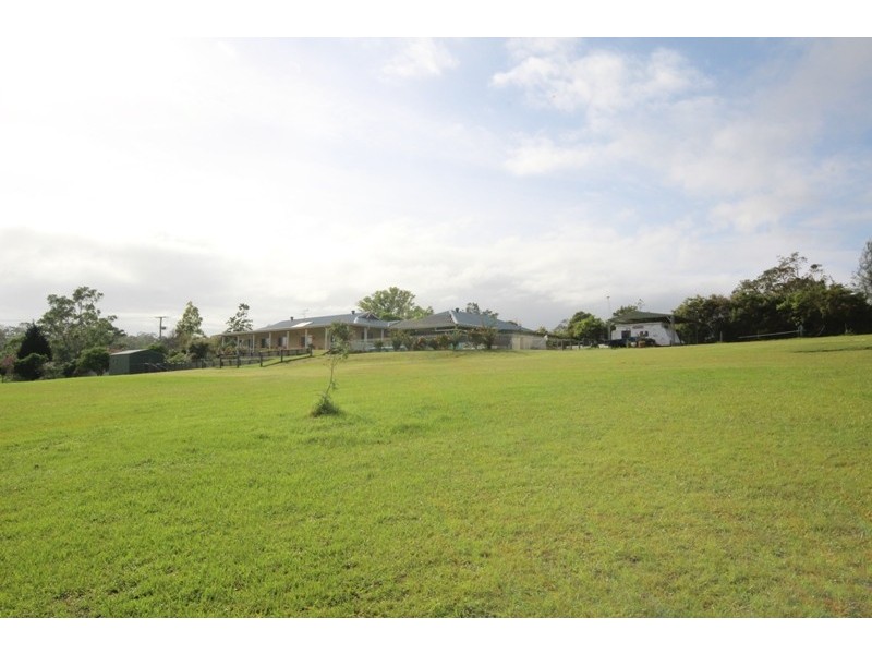 8 Summerland Place, Wingham NSW 2429