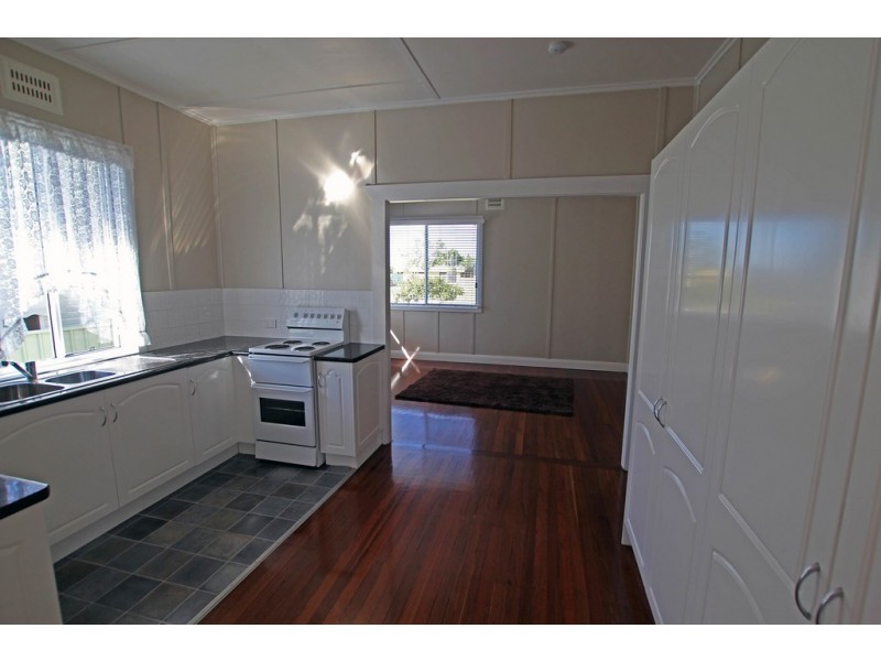 27 Chatham Avenue, Taree NSW 2430