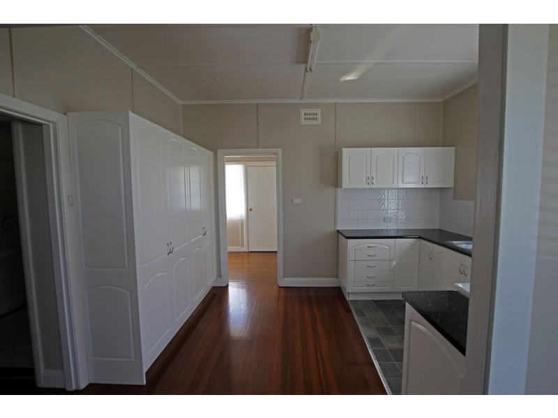 27 Chatham Avenue, Taree NSW 2430