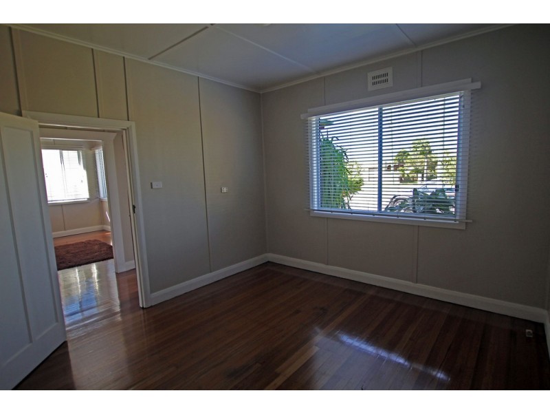 27 Chatham Avenue, Taree NSW 2430
