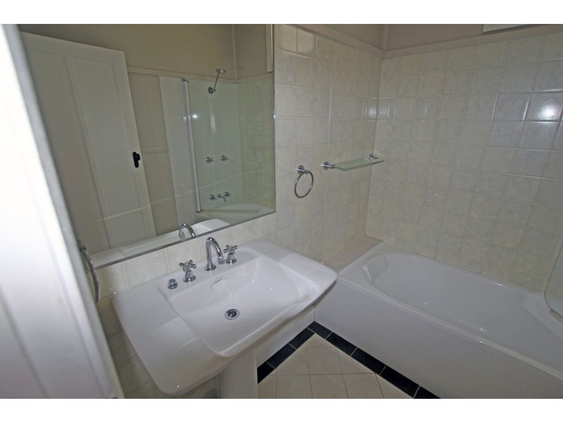27 Chatham Avenue, Taree NSW 2430