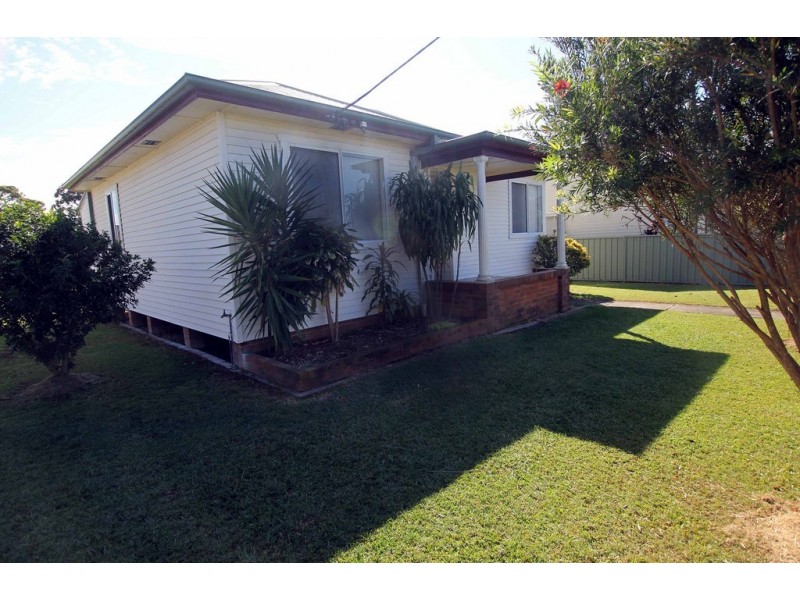 27 Chatham Avenue, Taree NSW 2430