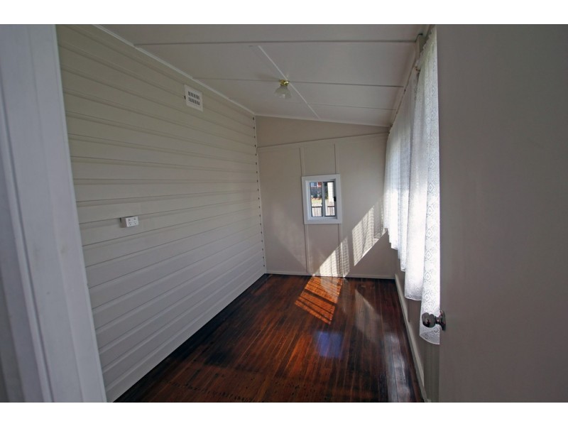 27 Chatham Avenue, Taree NSW 2430