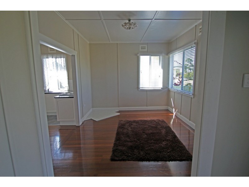 27 Chatham Avenue, Taree NSW 2430