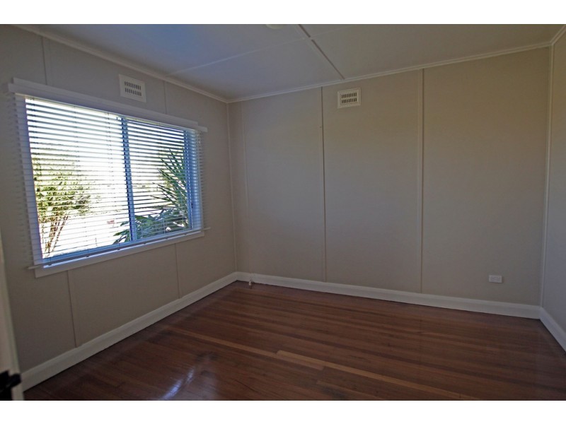 27 Chatham Avenue, Taree NSW 2430