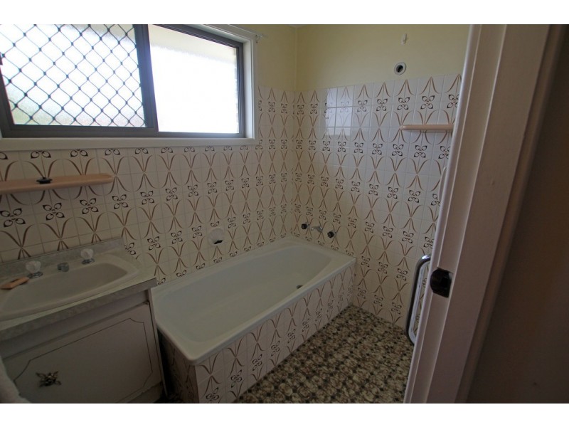 37 Kanangra Drive, Taree NSW 2430