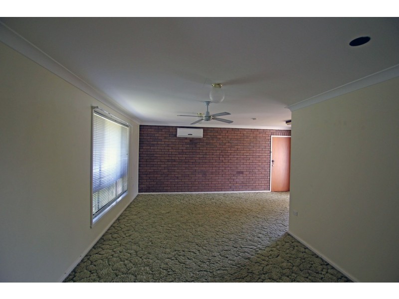 37 Kanangra Drive, Taree NSW 2430