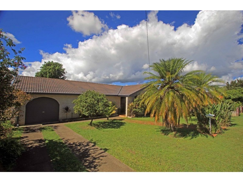 37 Kanangra Drive, Taree NSW 2430