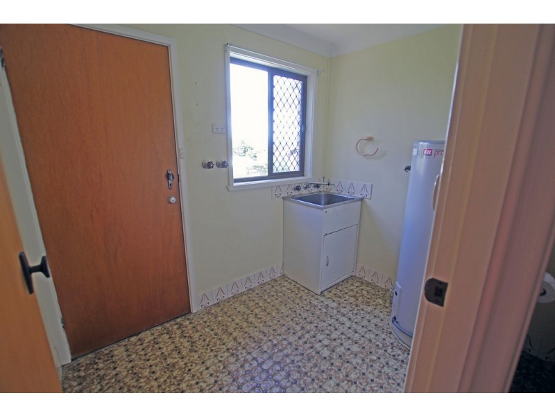 37 Kanangra Drive, Taree NSW 2430