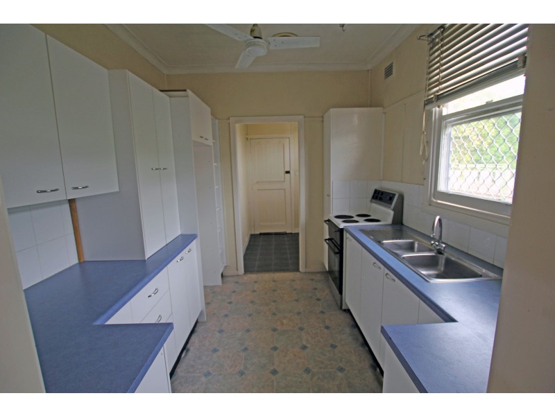 6 Latham Avenue, Taree NSW 2430