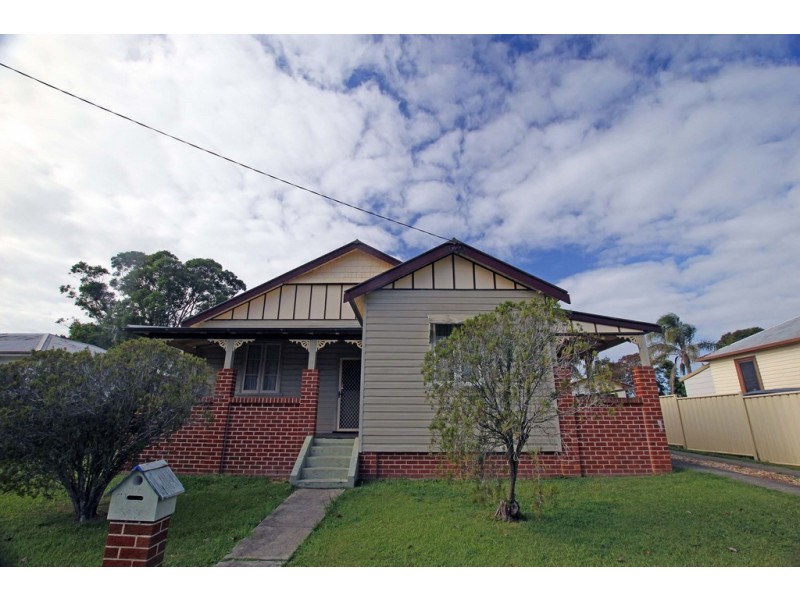 18 Beeton Parade, Taree NSW 2430