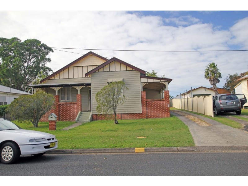 18 Beeton Parade, Taree NSW 2430