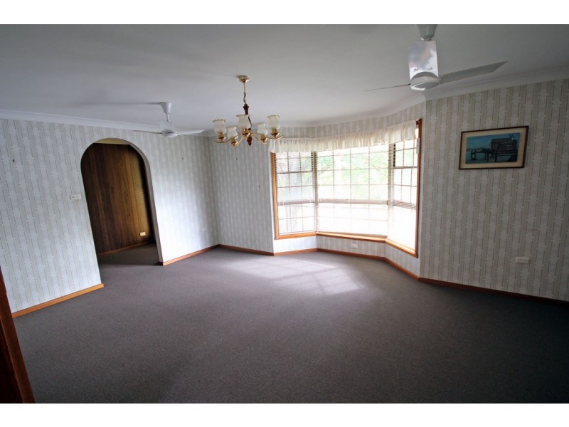 9 Bluegum Avenue, Wingham NSW 2429