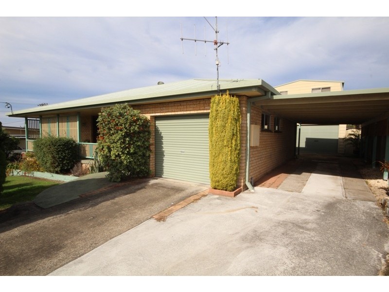 2 McLaughlin Avenue, Taree NSW 2430
