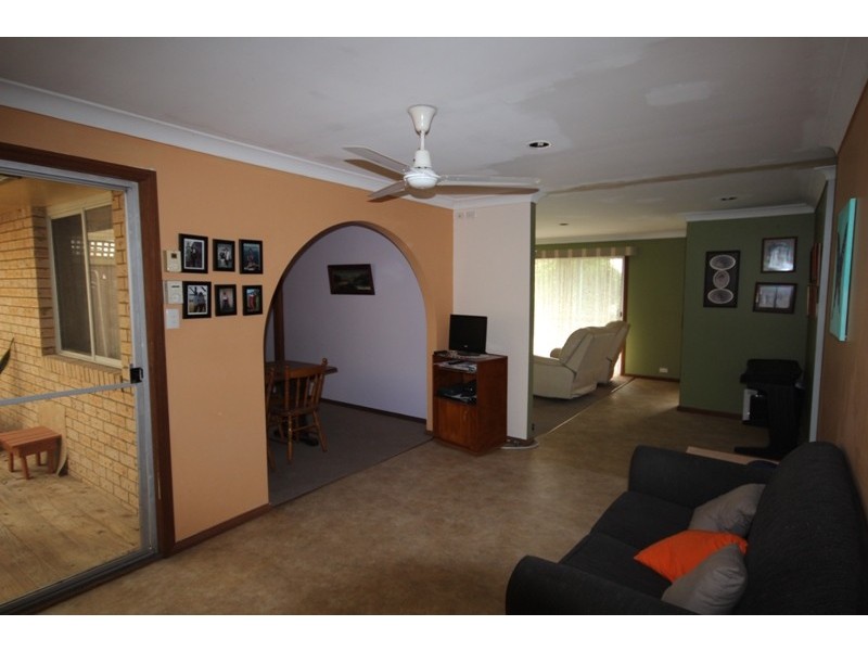 2 McLaughlin Avenue, Taree NSW 2430
