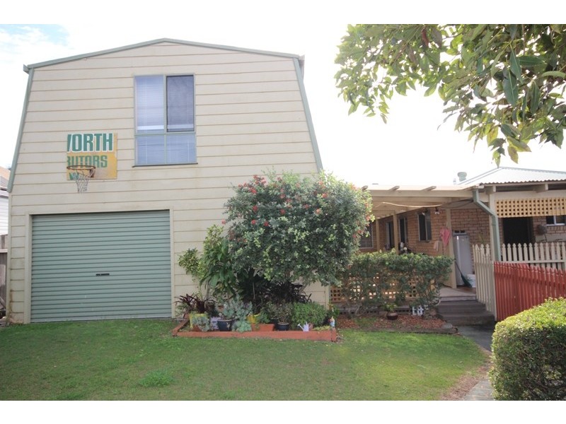 2 McLaughlin Avenue, Taree NSW 2430