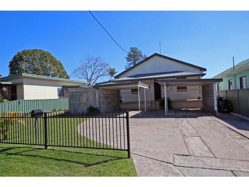105 Edinburgh Drive, Taree NSW 2430