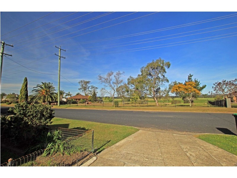 105 Edinburgh Drive, Taree NSW 2430