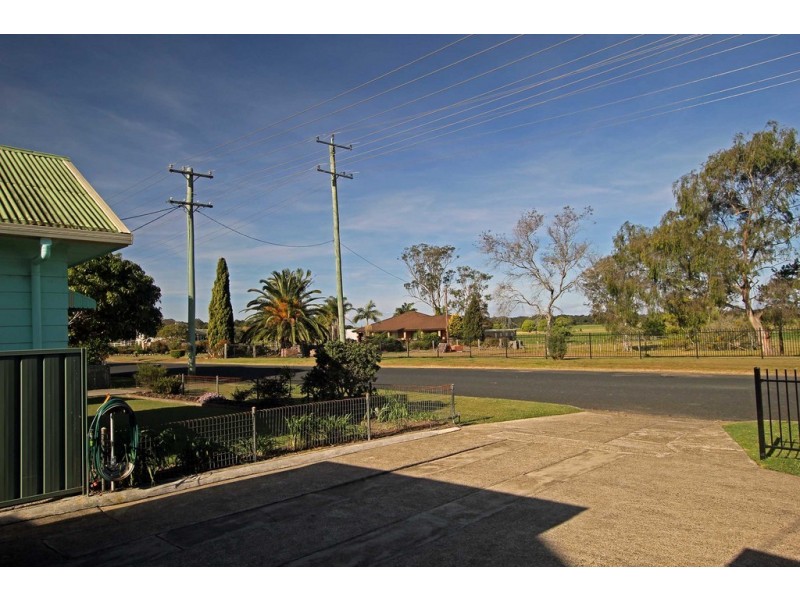 105 Edinburgh Drive, Taree NSW 2430