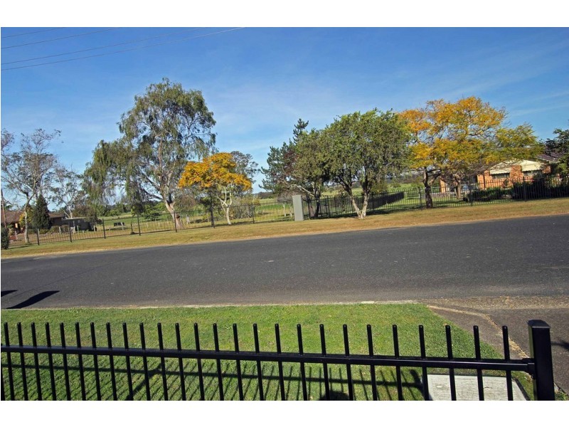 105 Edinburgh Drive, Taree NSW 2430