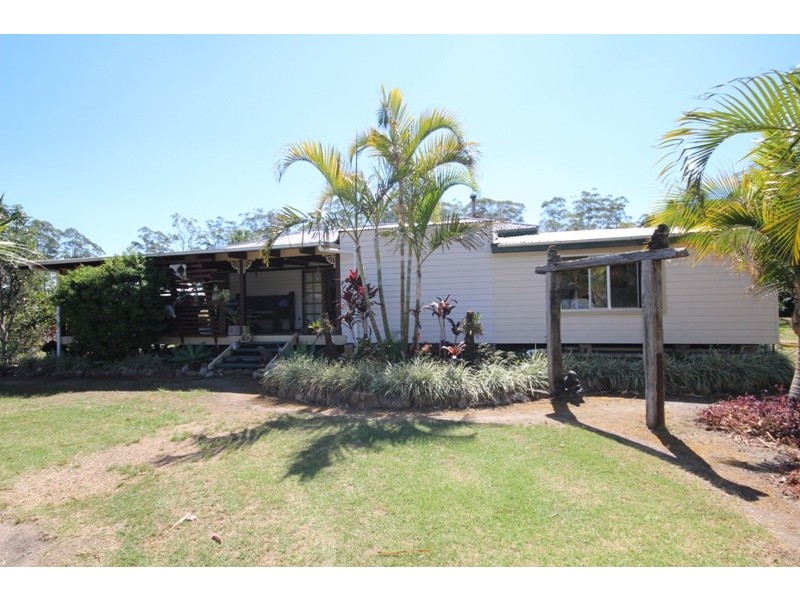 37 Gibsons Road, Coopernook NSW 2426