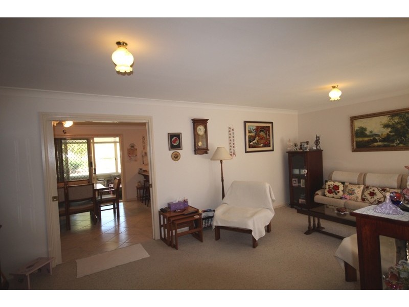 111 Waterman Street, Old Bar NSW 2430