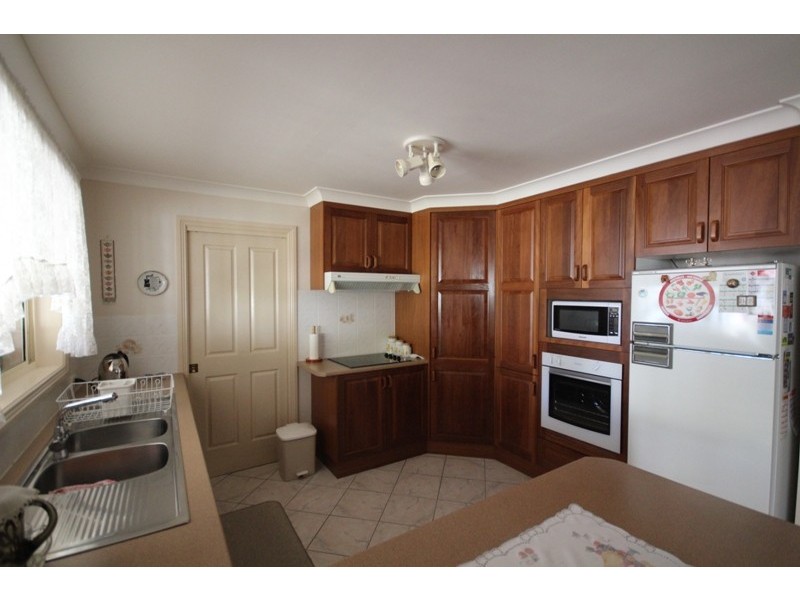 111 Waterman Street, Old Bar NSW 2430