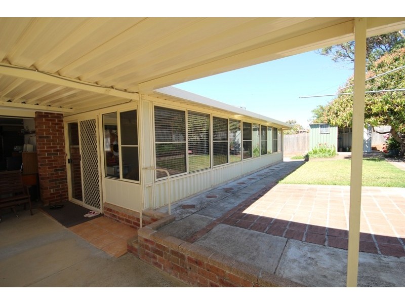 111 Waterman Street, Old Bar NSW 2430