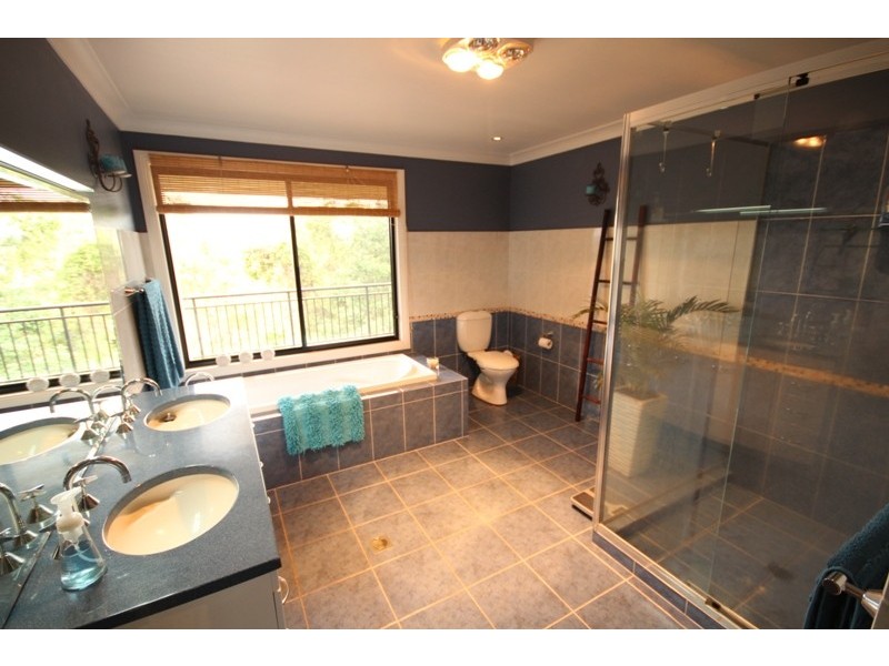 21 Riverview Drive, Wingham NSW 2429