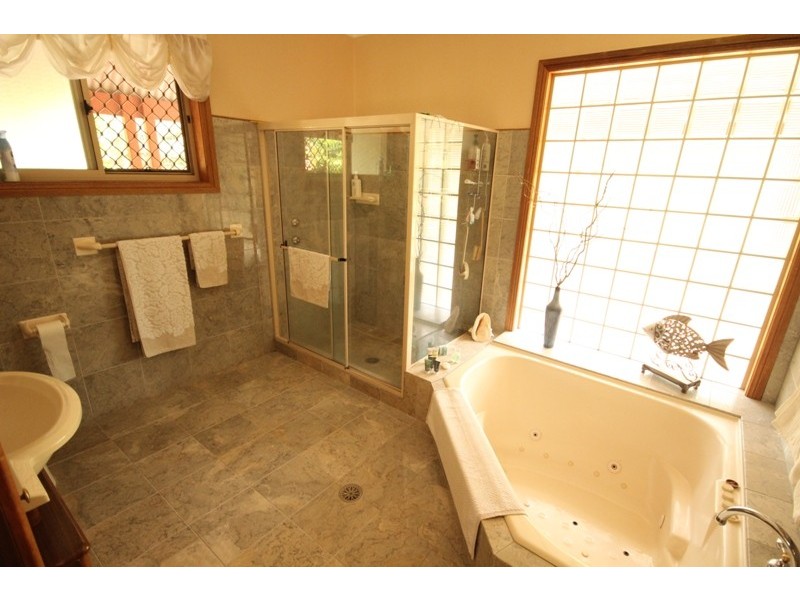 2 Meadowview Drive, Cundletown NSW 2430