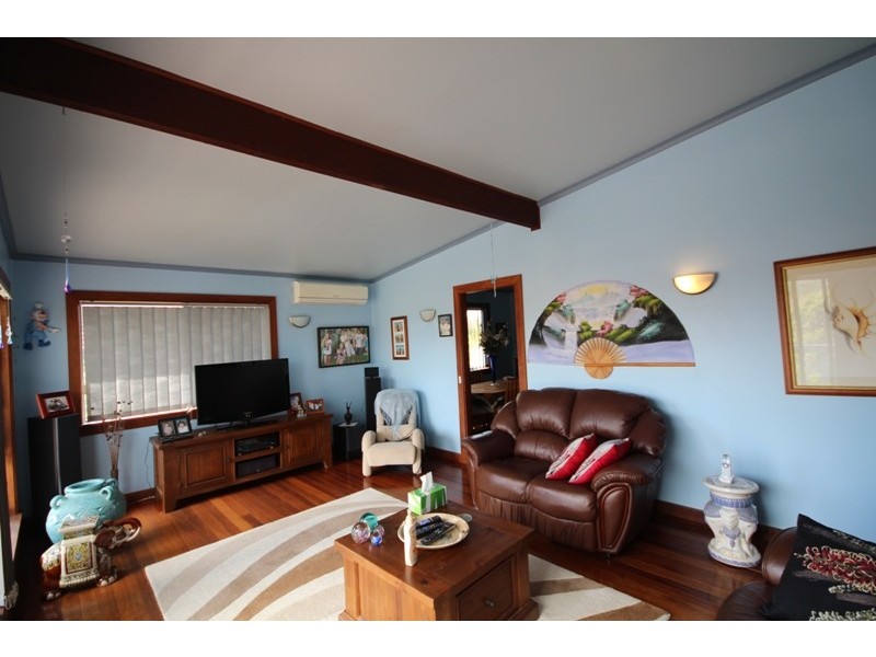 16 Old Bar Road, Old Bar NSW 2430