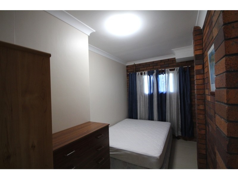 16 Old Bar Road, Old Bar NSW 2430