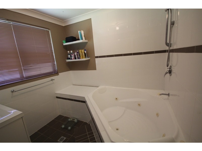 67 Bushland Drive, Taree NSW 2430