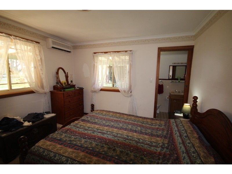 10 Greenaway Lane, Oxley Island NSW 2430