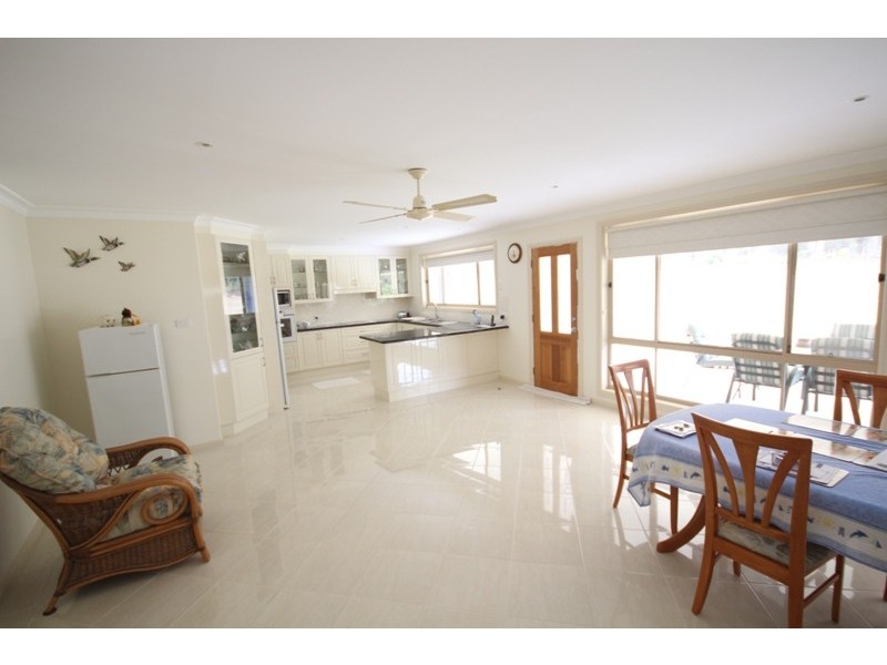 22 Mullalone Place, Pampoolah NSW 2430