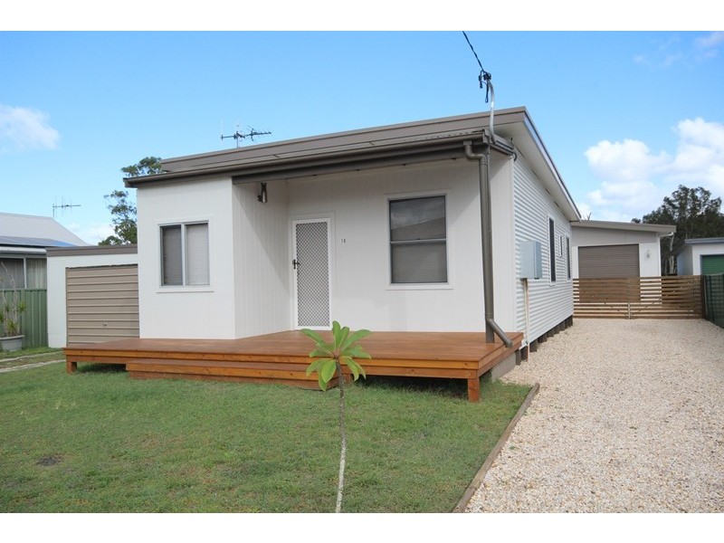 18 Glacken Street, Harrington NSW 2427