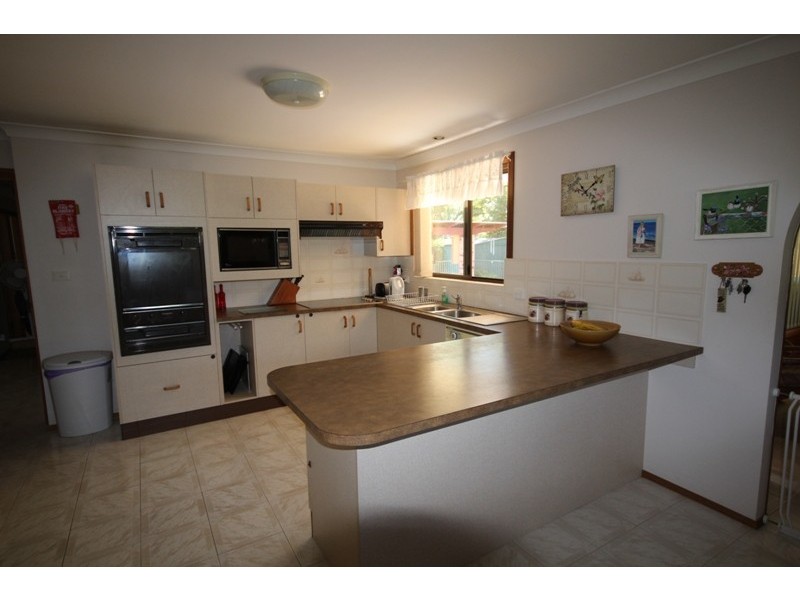 5 Cassia Close, Old Bar NSW 2430