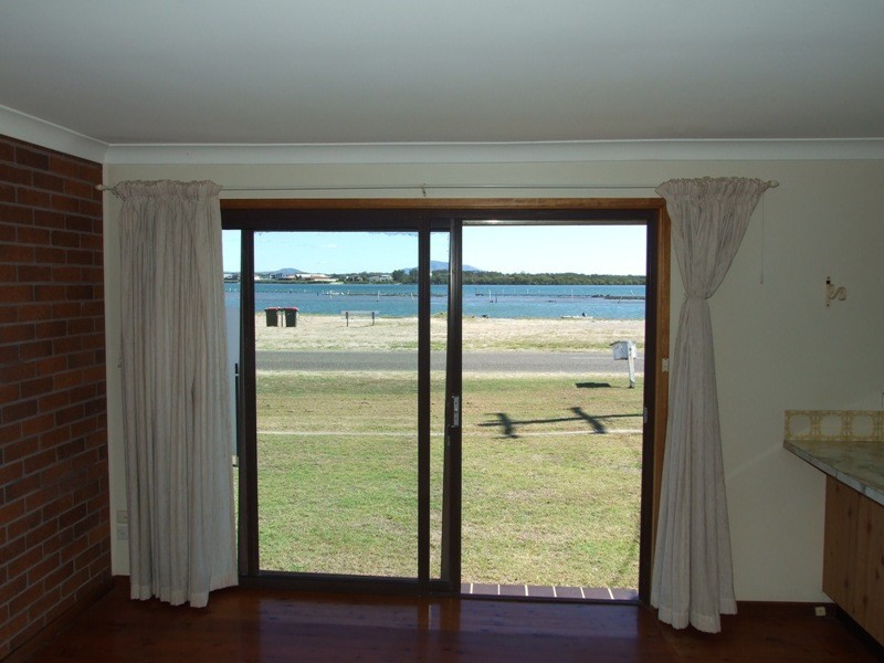 17 Main Road, Manning Point NSW 2430