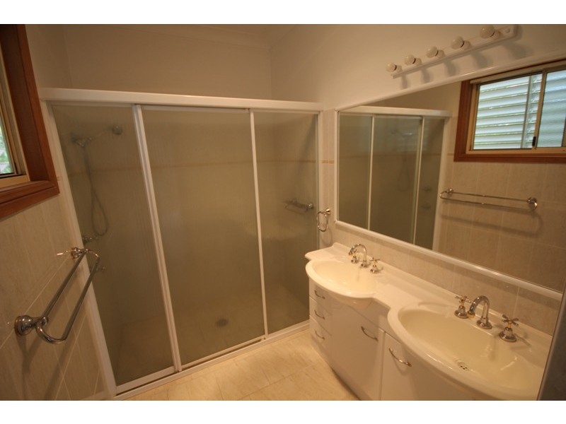 20 and 20A Crescent Avenue, Taree NSW 2430