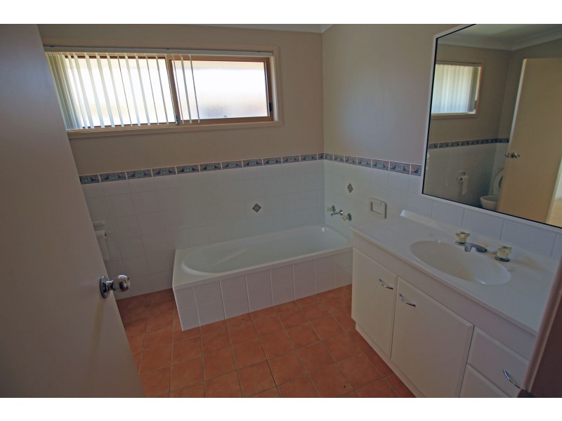 13 Burrawong Crescent, Taree NSW 2430