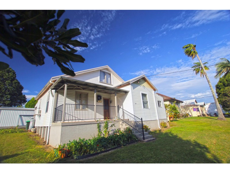 24 Beeton Parade, Taree NSW 2430