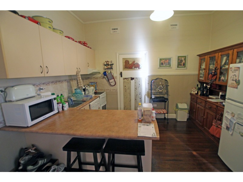 24 Beeton Parade, Taree NSW 2430