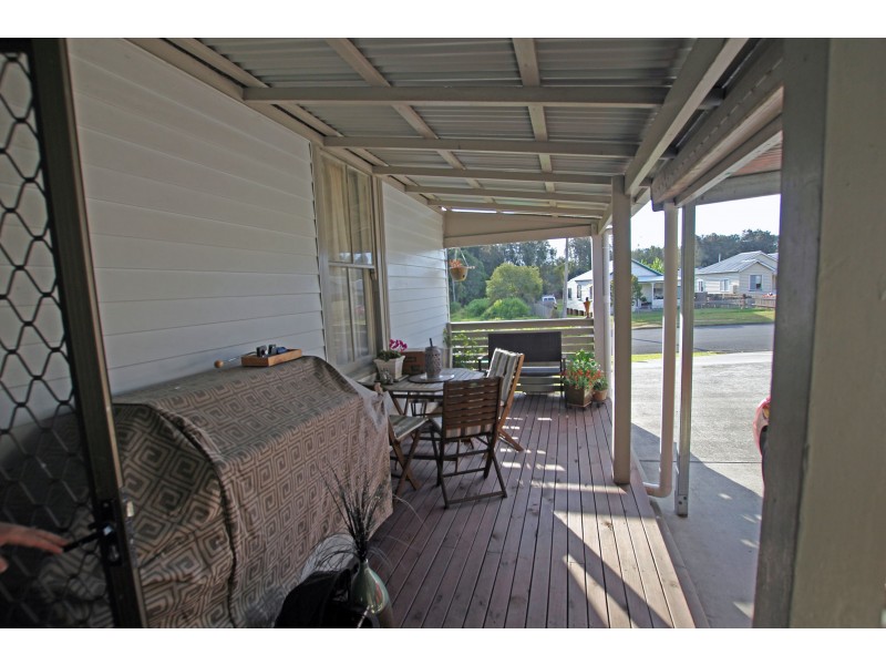 24 Beeton Parade, Taree NSW 2430