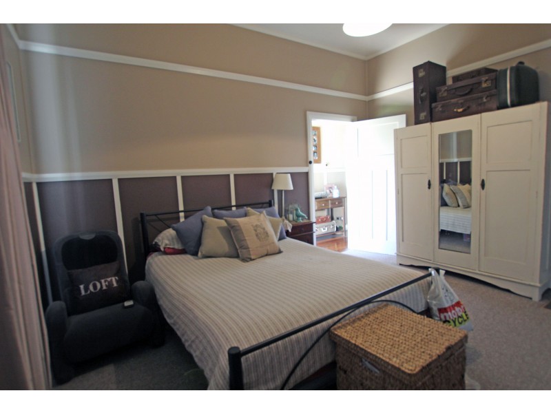 24 Beeton Parade, Taree NSW 2430