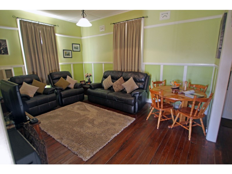 24 Beeton Parade, Taree NSW 2430
