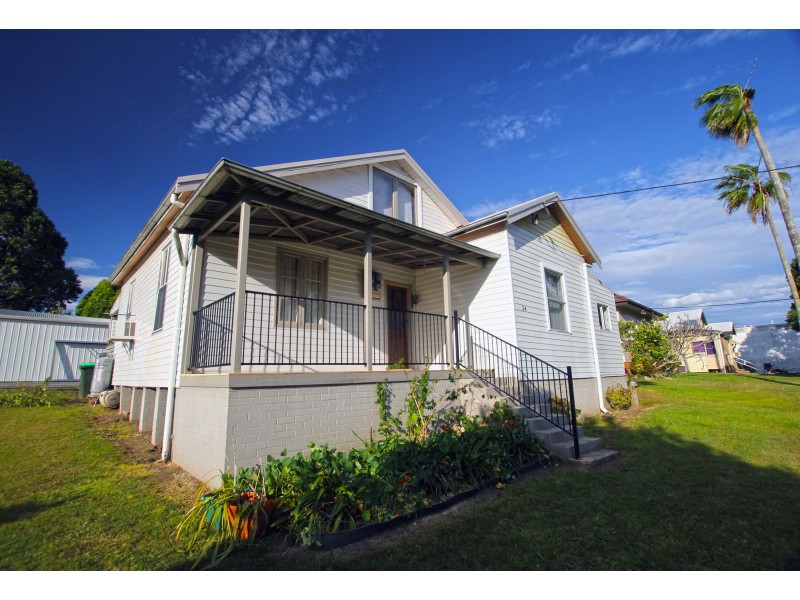 24 Beeton Parade, Taree NSW 2430