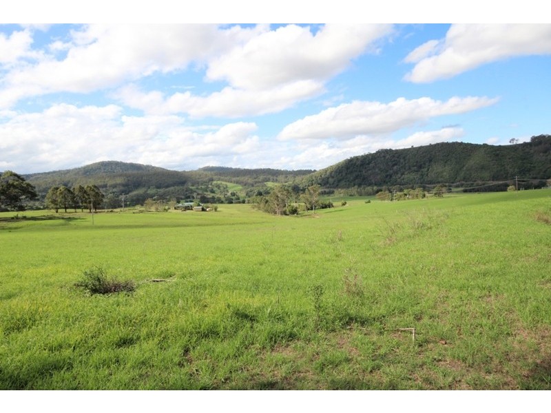 14 Pine Tree Road, Kimbriki NSW 2429