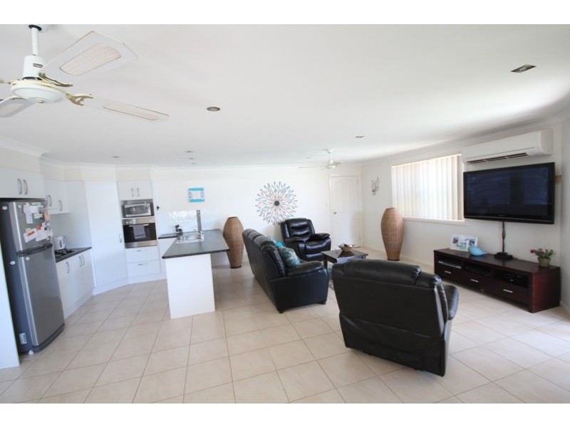15 Hunter Place, Wingham NSW 2429